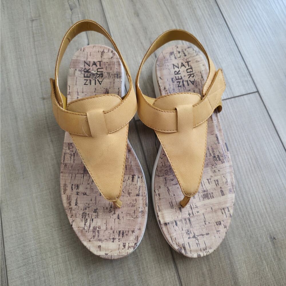 Naturalizer Lincoln Leather Sandals Sunset Yellow Women Sz 8M - Picture 1 of 8